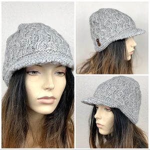 Hand-knitted Wool Brim Hat Newsboy Cap for Women -Light Gray Color